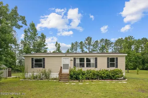 44996 Swallowfork Ave, Callahan, FL 32011
