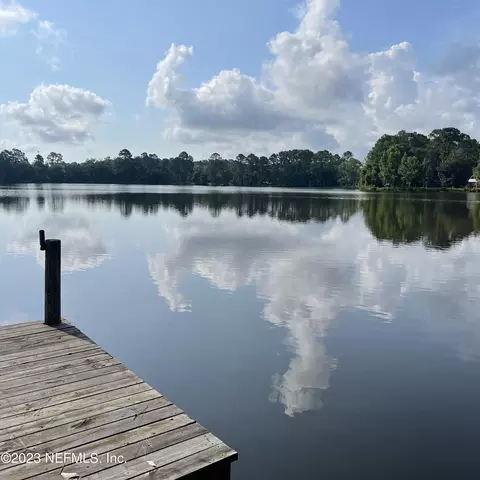 134 Boll Green Dr, Interlachen, FL 32148