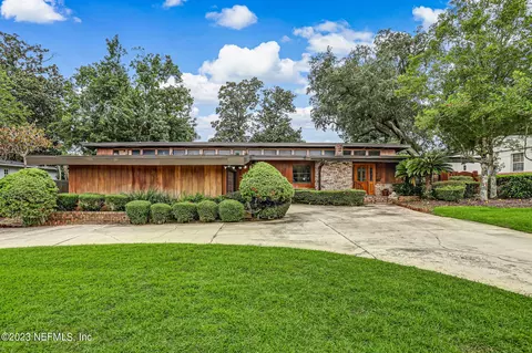 736 Granada Blvd S, Jacksonville, FL 32207