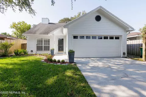 774 14th S Ave, Jacksonville Beach, FL 32250