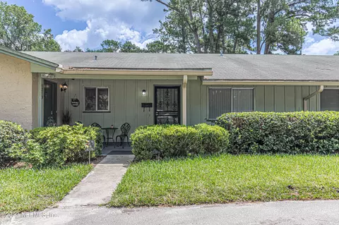 1217 The Grove Rd, Orange Park, FL 32073