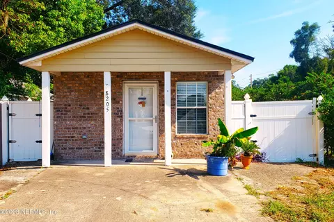 8205 Firetower Rd, Jacksonville, FL 32210
