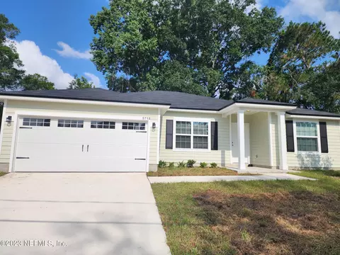 5718 Sonora Dr W, Jacksonville, FL 32244