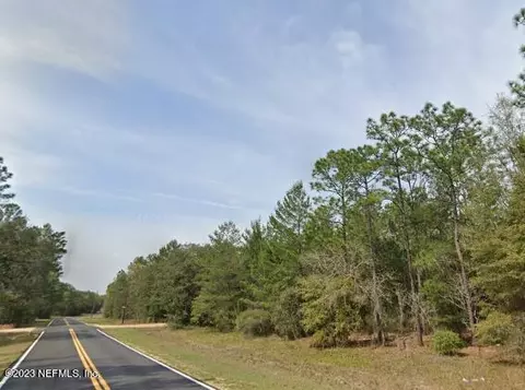 18 Brett Avenue, Interlachen, FL 32148