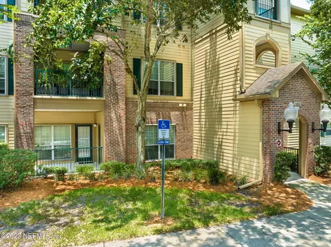 7800 Point Meadows Dr #1014, Jacksonville, FL 32256