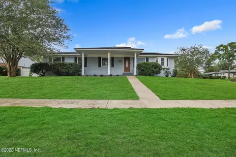6029 Gumwood Dr, Jacksonville, FL 32277