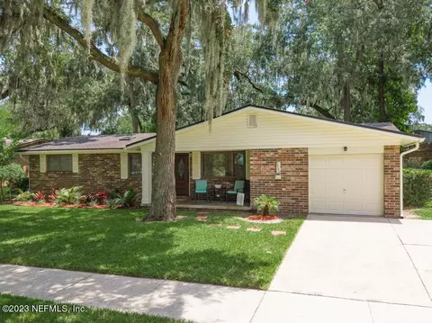 2603 Independence Dr, Jacksonville Beach, FL 32250