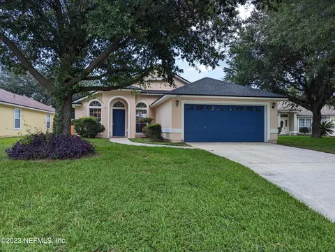 1867 Woodriver Dr, Jacksonville, FL 32246