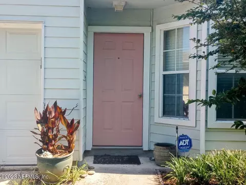 5725 Ellis Trace Dr, Jacksonville, FL 32205