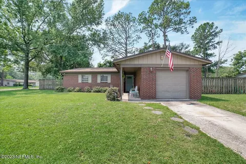 8302 Cassie Rd, Jacksonville, FL 32221