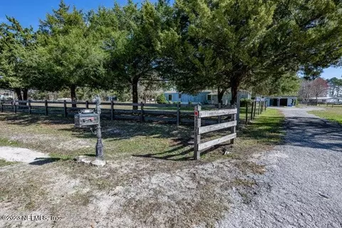 2373 Quarterhorse Trl, Middleburg, FL 32068