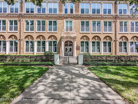 2525 College St #1306, Jacksonville, FL 32204
