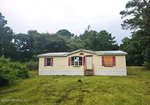 121 E Moccasin Creek Ln, Palatka, FL 32177