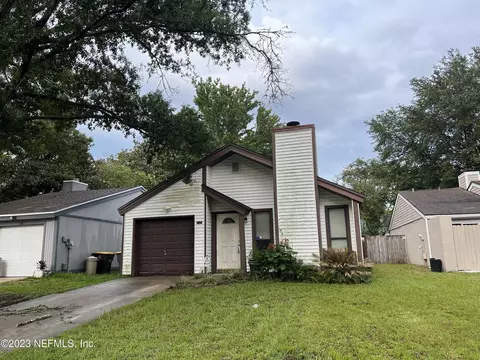 8321 Meadow Bend Ct, Jacksonville, FL 32244