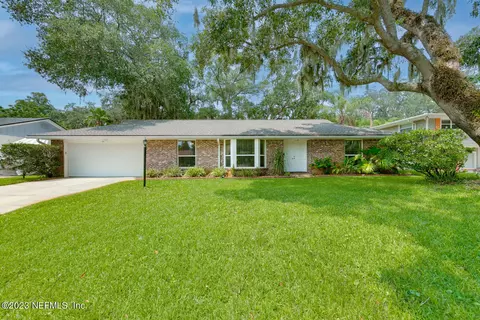 18 Tallwood Rd, Jacksonville Beach, FL 32250