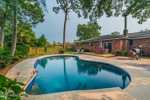 1887 Brush Hill Rd, Jacksonville, FL 32211