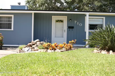 710 Redfin Dr, Atlantic Beach, FL 32233