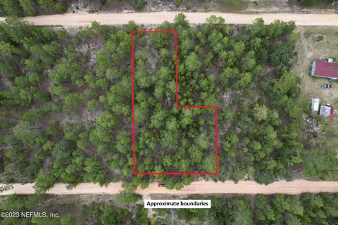 312 Flagler Dr, Interlachen, FL 32148