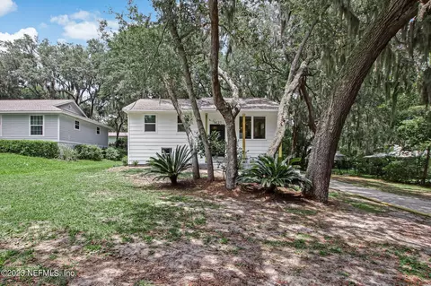 1621 Highland St, Fernandina Beach, FL 32034
