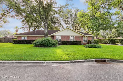 293 Devonshire Ln, Orange Park, FL 32073