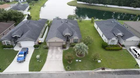 2568 Sir Galahad Dr, Jacksonville, FL 32254