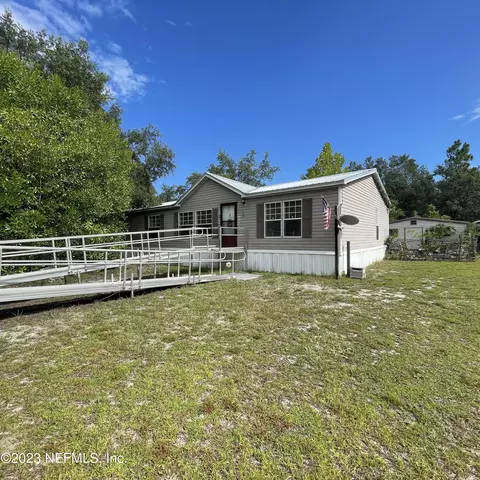 130 Riley Dr, Interlachen, FL 32148