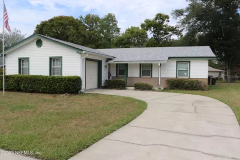 8170 Chaucer Ct, Jacksonville, FL 32244