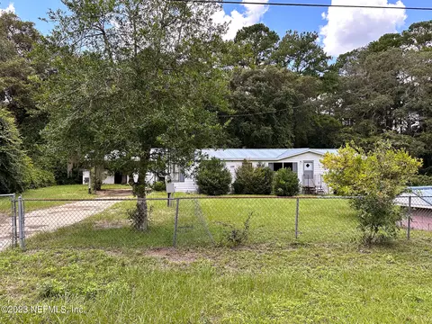 309 Anthony Ave, Interlachen, FL 32148