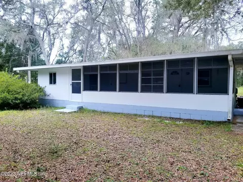 109 Kerns St, Pomona Park, FL 32181