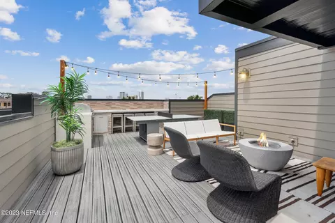 1610 Bridgeton Dr, Jacksonville, FL 32207