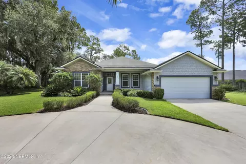 4765 Lakeshore W Dr, Fleming Island, FL 32003