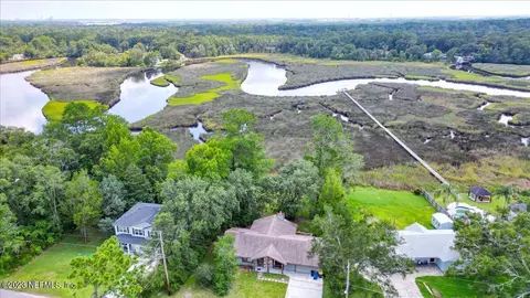 2360 Water Bluff Dr, Jacksonville, FL 32218