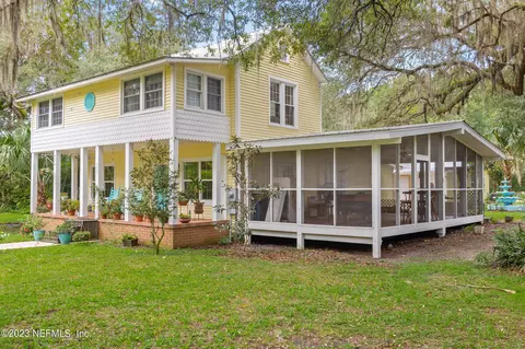 202 E Main St, Pomona Park, FL 32181