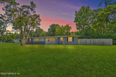 949 Ibis Rd, Jacksonville, FL 32216