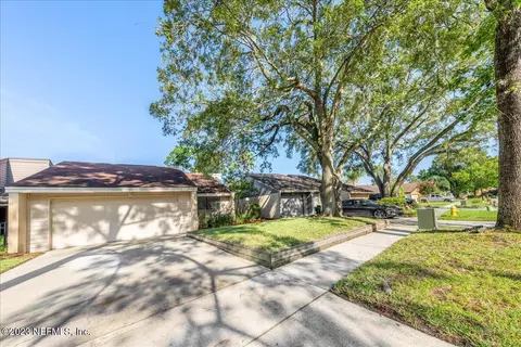 11115 Stowe Cottage Ln, Jacksonville, FL 32223