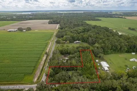 230 E Mccormick Rd, East Palatka, FL 32131