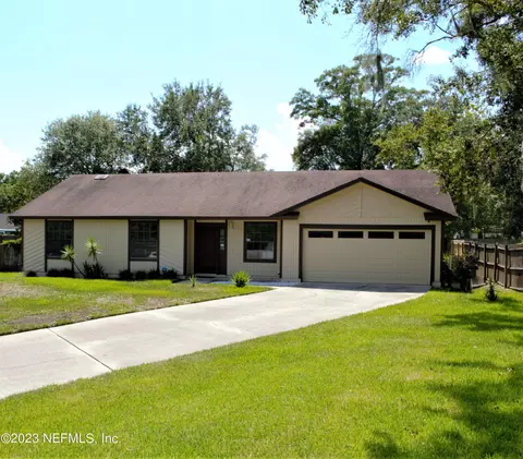 5555 Autumn Maple Ct, Jacksonville, FL 32258