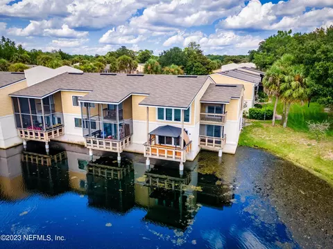 7972 Los Robles Ct, Jacksonville, FL 32256