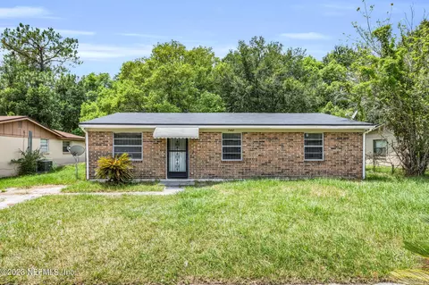 7452 John F Kennedy Dr W, Jacksonville, FL 32219