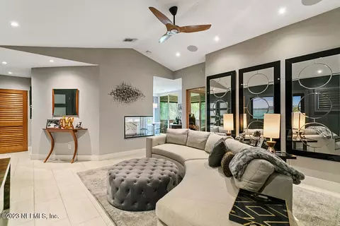 1701 The Greens Way #1511, Jacksonville Beach, FL 32250