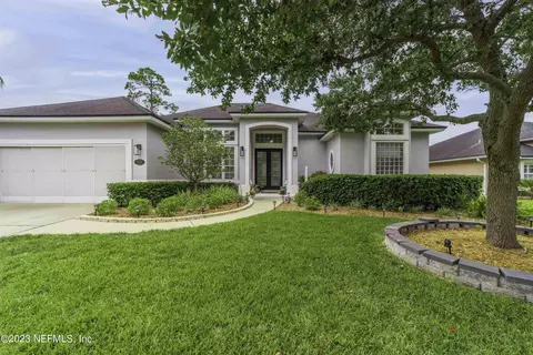 900 Oxford Dr, Saint Augustine, FL 32084