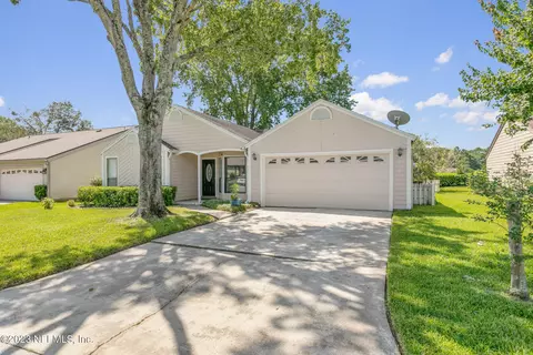 8330 Chimney Oak Dr, Jacksonville, FL 32244