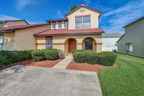 323 Redwood Ln, Saint Johns, FL 32259