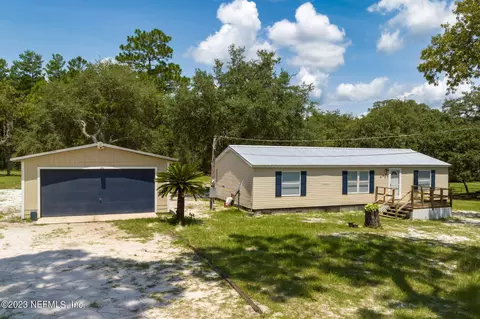345 Lake Como Dr, Pomona Park, FL 32181