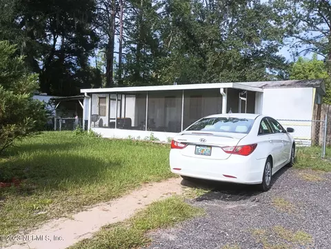 9733 Valerie St, Jacksonville, FL 32208