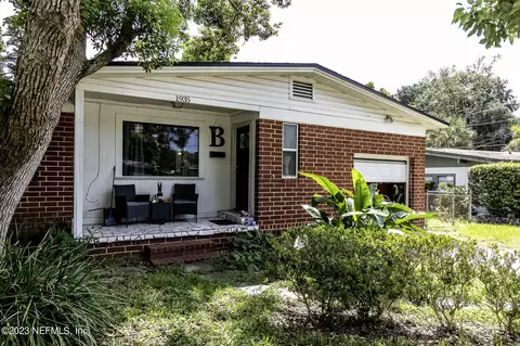 1935 Banbury Rd, Jacksonville, FL 32211