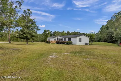 43013 Larsen Rd, Callahan, FL 32011