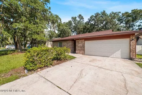 1041 Willow Cove Ct, Jacksonville, FL 32233