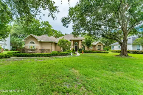 1885 Salt Myrtle Ln, Fleming Island, FL 32003
