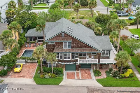1296 Beach Ave, Atlantic Beach, FL 32233